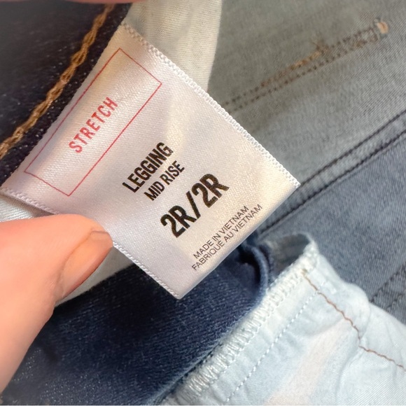 Express medium wash mid rise jegging ❤️ - Picture 8 of 10